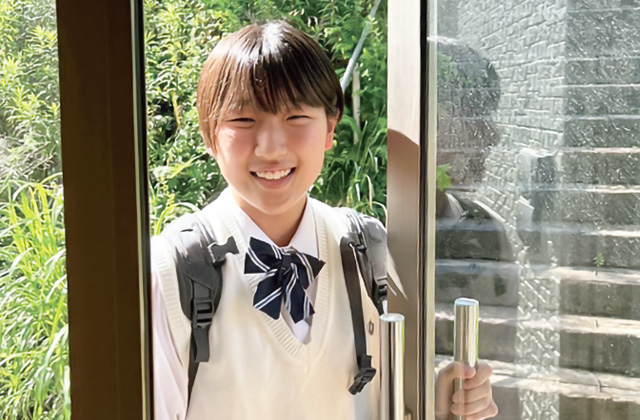 寮を出発する様子 写真