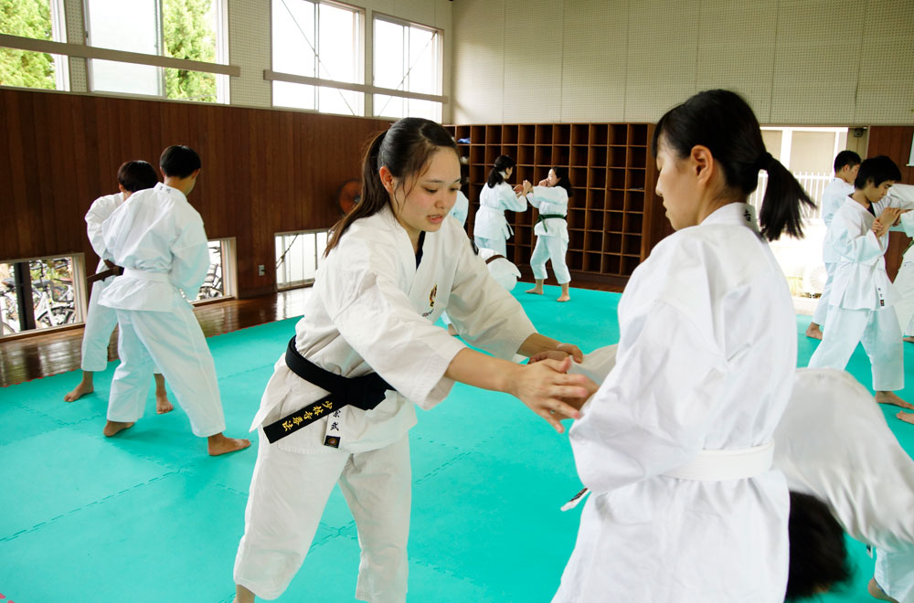 後輩指導は、先輩にとっても人間関係を築くための学びとなります